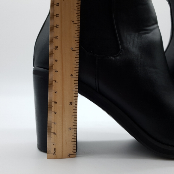 Aus 9 Lavish Black Faux Leather Heeled Boots - Picture 7 of 16